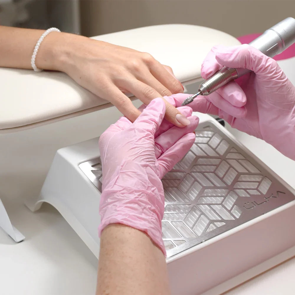 Aspirador de Uñas: Qué Potencia Necesita un Salón Profesional