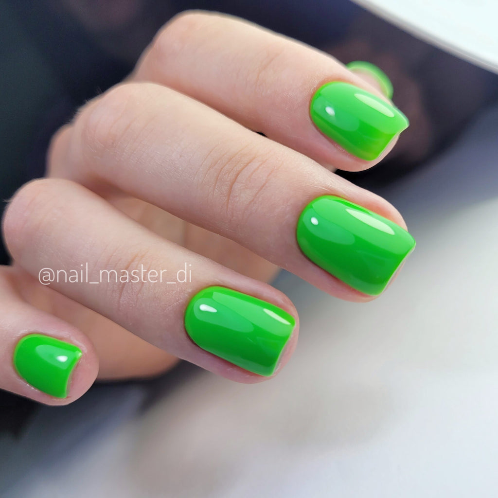 NAILSOFTHEDAY Let's Special Green: un esmalte semipermanente verde especial que se superpone en una capa, 10 ml
