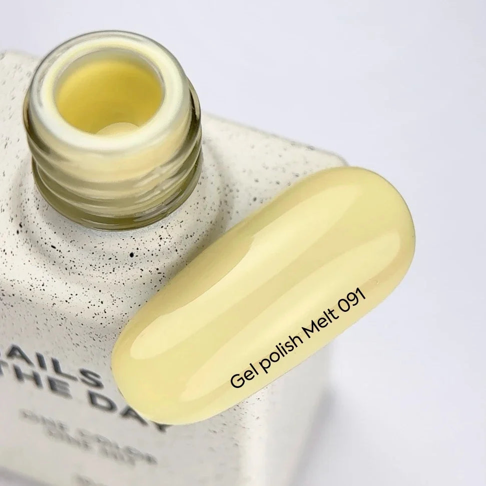 NAILSOFTHEDAY Gel polish Melt 091 — delicado tono amarillo con cobertura total en una sola capa, 10 ml.