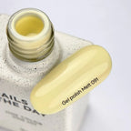 NAILSOFTHEDAY Gel polish Melt 091 — delicado tono amarillo con cobertura total en una sola capa, 10 ml.
