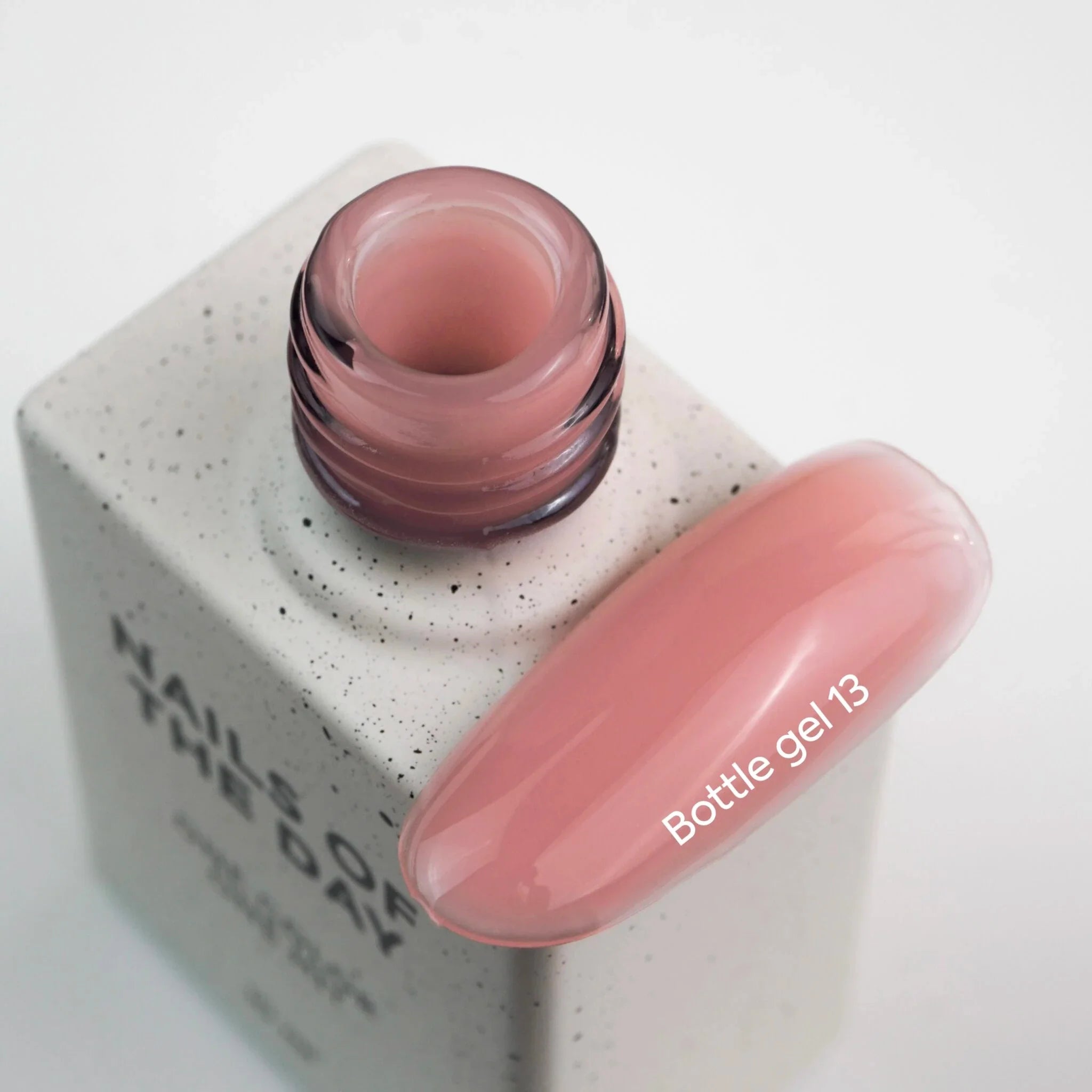 NAILSOFTHEDAY Bottle gel 13 — gel ultrafuerte para uñas, 10 ml