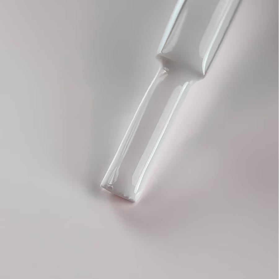 BIBLIOTEKA Esmalte semipermanente Nº 52 Chalk — gris claro, 10 ml