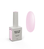 Nailsoftheday Cover base NEW Formula 26 — suave tono rosa con shimmer plateado, de brillo más frío, una base camuflaje para uñas, 10 ml.