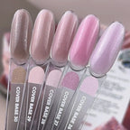 Nailsoftheday Cover base NEW Formula 26 — suave tono rosa con shimmer plateado, de brillo más frío, una base camuflaje para uñas, 10 ml.