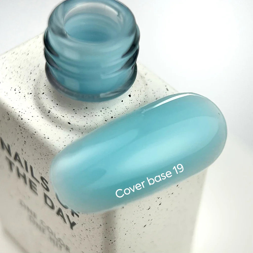 Nailsoftheday Cover base NEW Formula 19 - base camuflaje de color azul suave, 10 ml