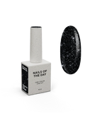 NAILSOFTHENIGHT Deniels gel polish — esmalte en gel negro pigmentado con shimmer plateado reflectante para uñas, 10 ml