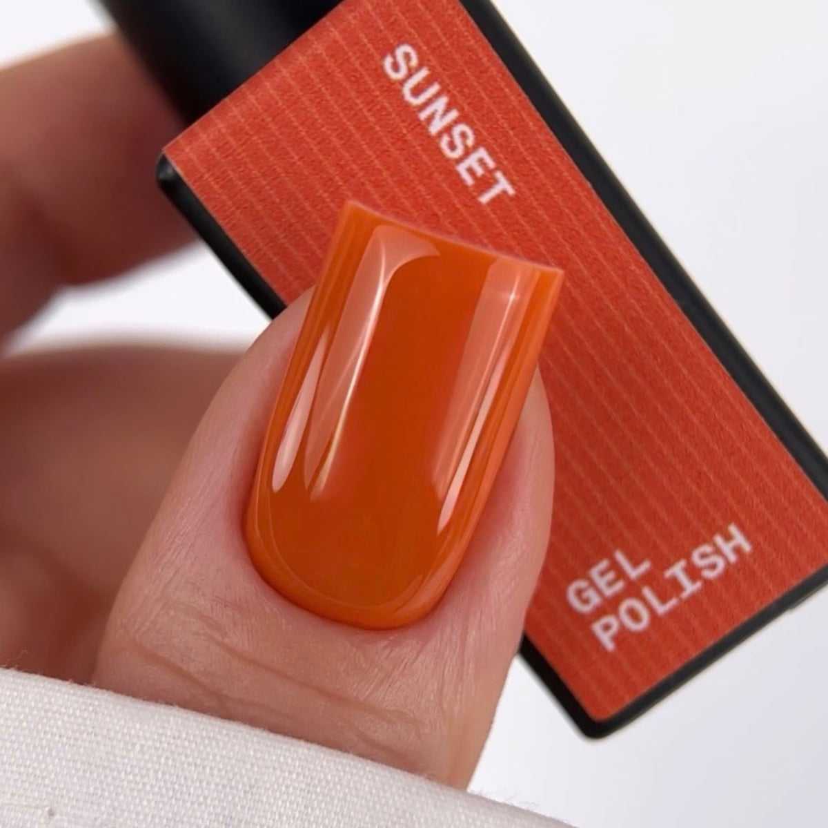 BIBLIOTEKA GEL POLISH Nº 80 SUNSET – NARANJA CÁLIDO E INTENSO, 10 ML