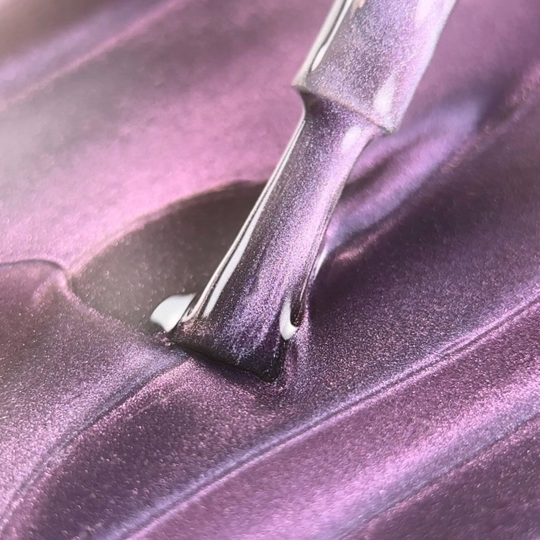 BIBLIOTEKA Esmalte Semipermanente Cat Eye Nº 13 Sky Ray — Azul claro frío, 10 ml