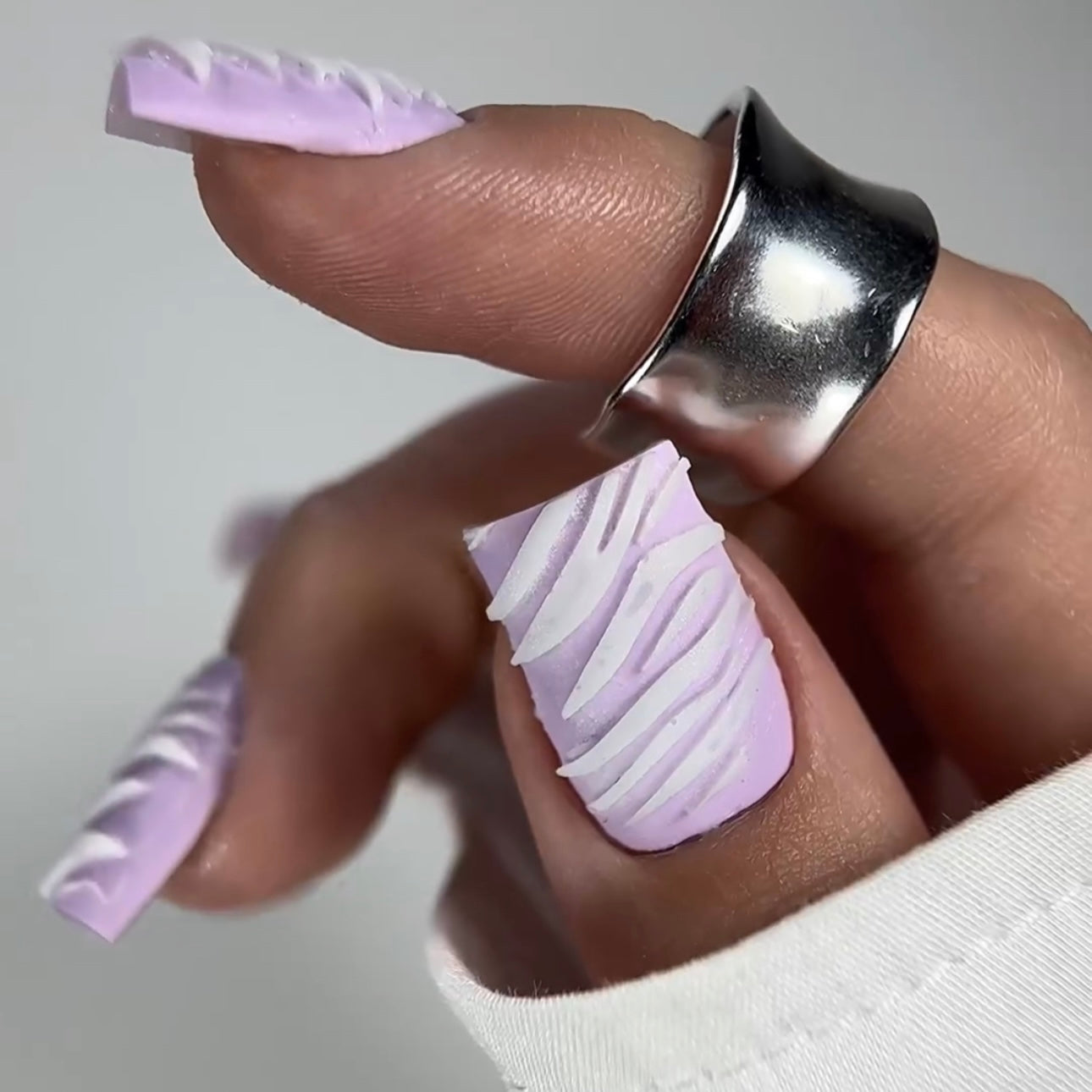 NAILSOFTHEDAY Wild Safari Zebra, forma de silicona; 12 piezas/caja: moldes de silicona para formas superiores/cebra (Tipo 14), 12 piezas en una caja de marca.