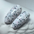 NAILSOFTHEDAY Potal base 32 — base lechosa con brillos negros y rojos, 10 ml