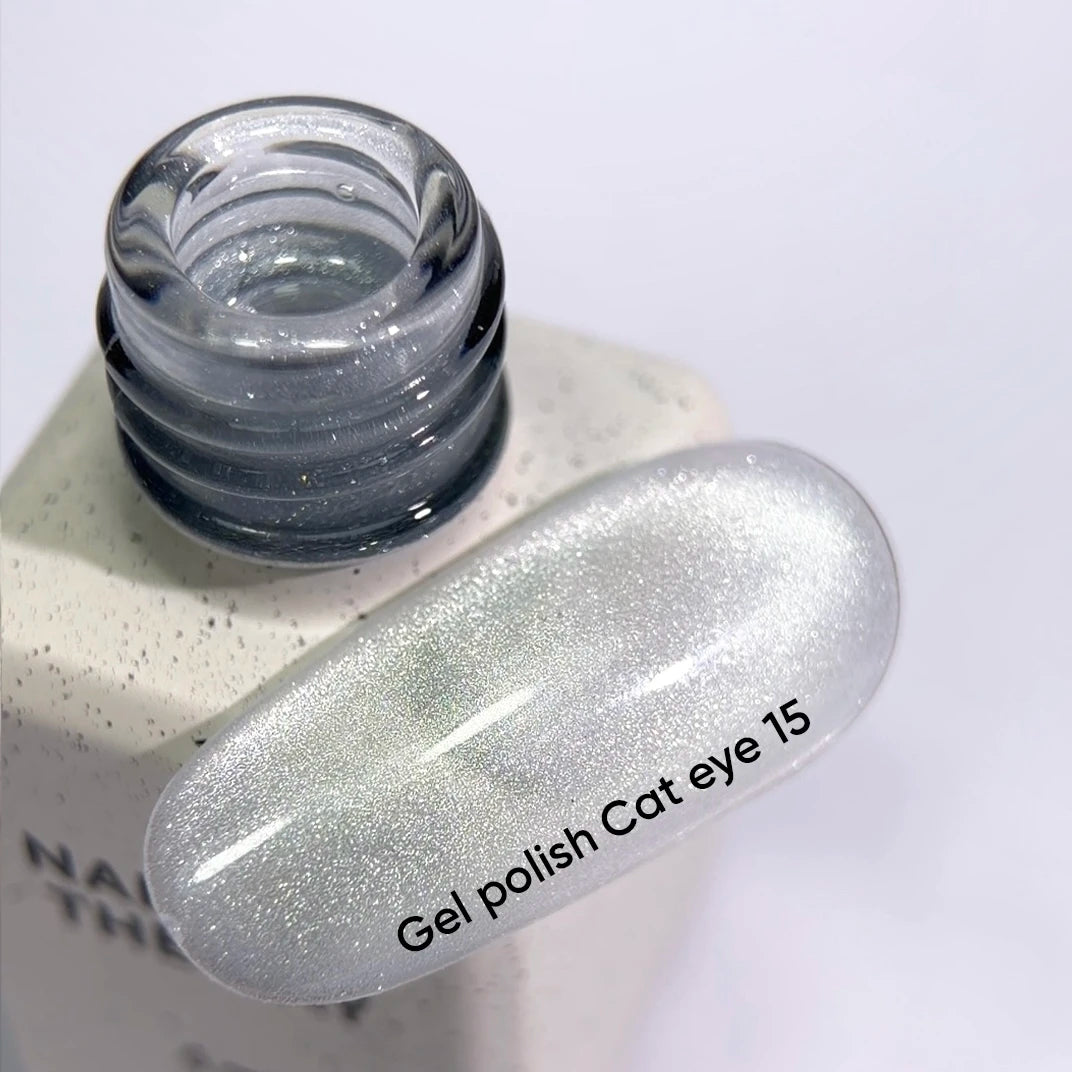 NAILSOFTHEDAY Gel Polish Cat Eye 15 – esmalte ojo de gato plateado sobre base transparente, 6 ml