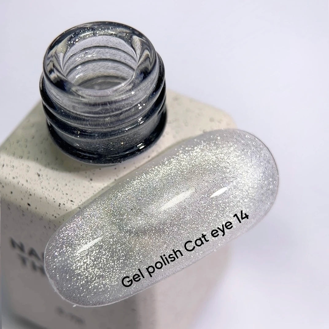 NAILSOFTHEDAY Gel Polish Cat Eye 14 – esmalte ojo de gato plateado sobre base transparente, 6 ml