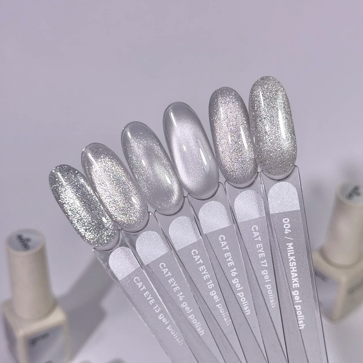 NAILSOFTHEDAY Gel Polish Milkshake 004 – esmalte reflectante color leche, 10 ml