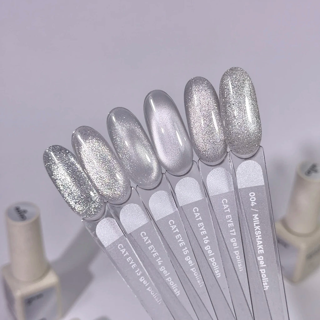 NAILSOFTHEDAY Gel Polish Cat Eye 14 – esmalte ojo de gato plateado sobre base transparente, 6 ml