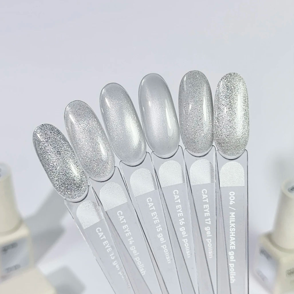 NAILSOFTHEDAY Gel Polish Cat Eye 15 – esmalte ojo de gato plateado sobre base transparente, 6 ml