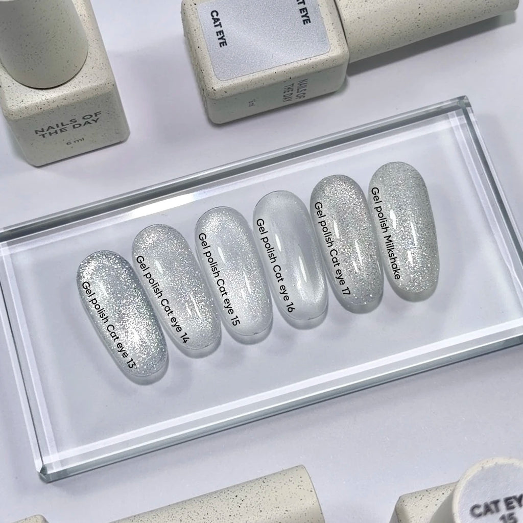 NAILSOFTHEDAY Gel Polish Cat Eye 15 – esmalte ojo de gato plateado sobre base transparente, 6 ml