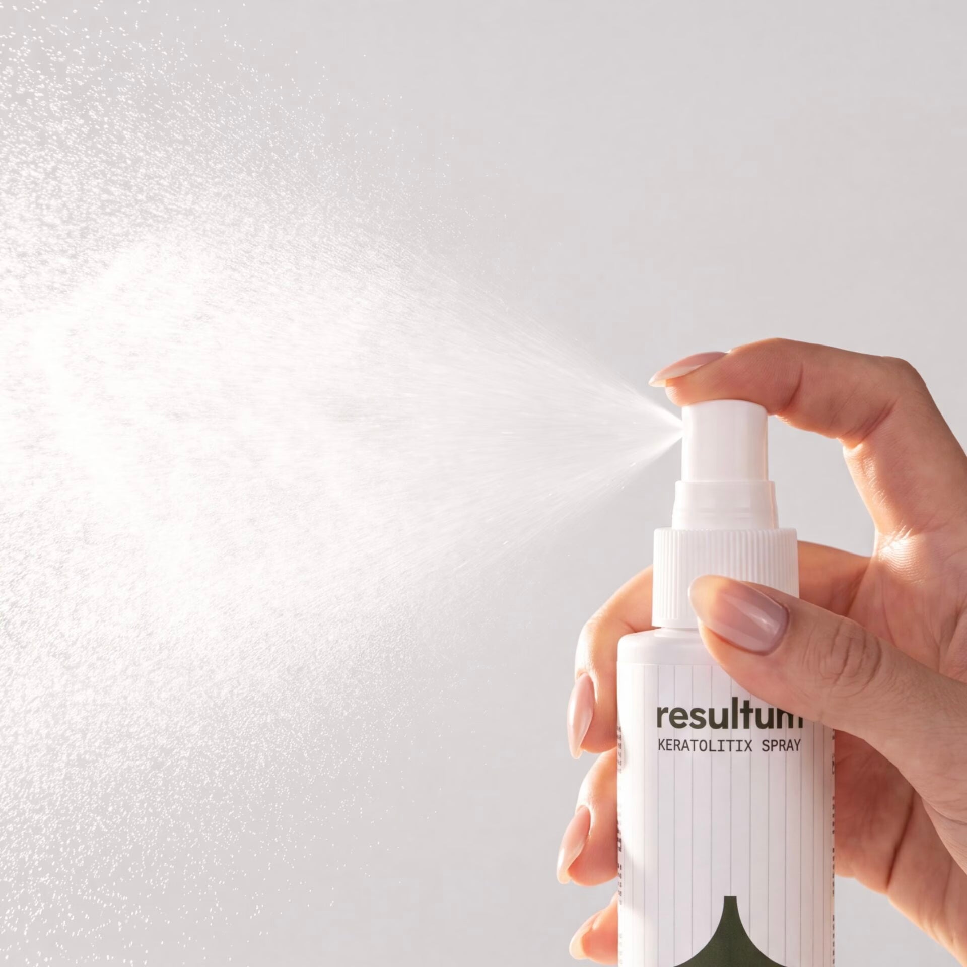 Resultum Keratolitix Spray – Queratolítico líquido en spray con Urea 20%, 150 ml