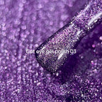 NAILSOFTHEDAY Gel Polish Cat Eye 03 — esmalte semipermanente lila efecto ojo de gato con partículas metálicas finas y un ligero efecto reflectante. Cobertura total en una sola capa. 6 ml.