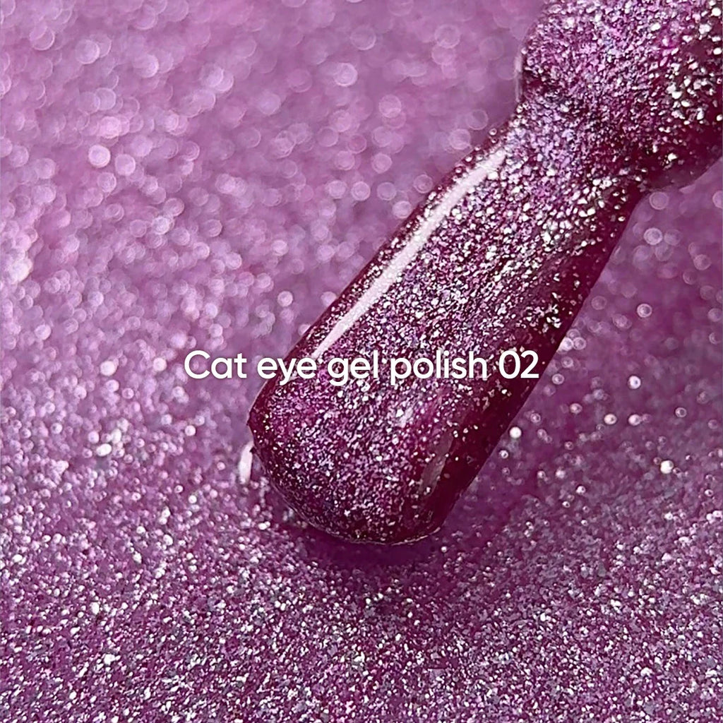 NAILSOFTHEDAY Gel polish Cat Eye 02 — esmalte semipermanente rosa efecto ojo de gato con partículas metálicas finas y un ligero efecto reflectante. Cobertura total en una sola capa. 6 ml.