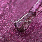 NAILSOFTHEDAY Gel Polish Cat Eye 05 — esmalte semipermanente rosa oscuro efecto ojo de gato con partículas metálicas finas y un ligero efecto reflectante. Cobertura total en una sola capa. 6 ml.