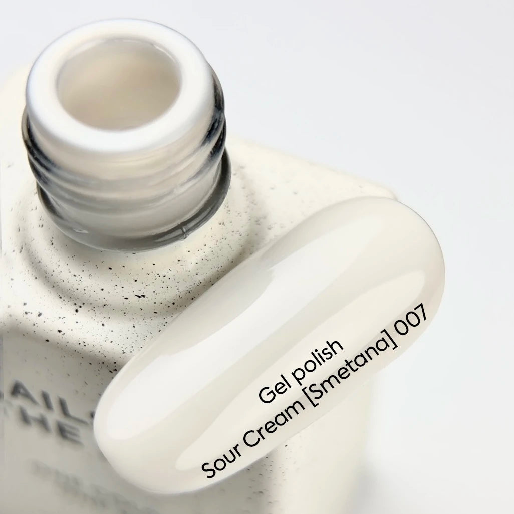 NAILSOFTHEDAY Gel Polish Sour Cream [Smetana] 007 – esmalte blanco crema ligero y aireado, 10 ml