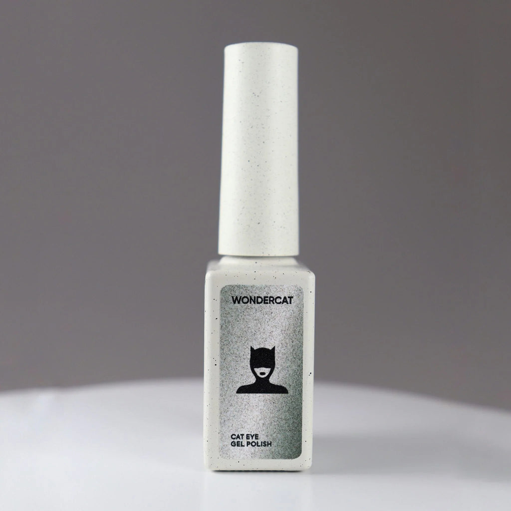 NAILSOFTHEDAY Wondercat es un supe gato coreano para uñas con una nueva fórmula, 10 ml