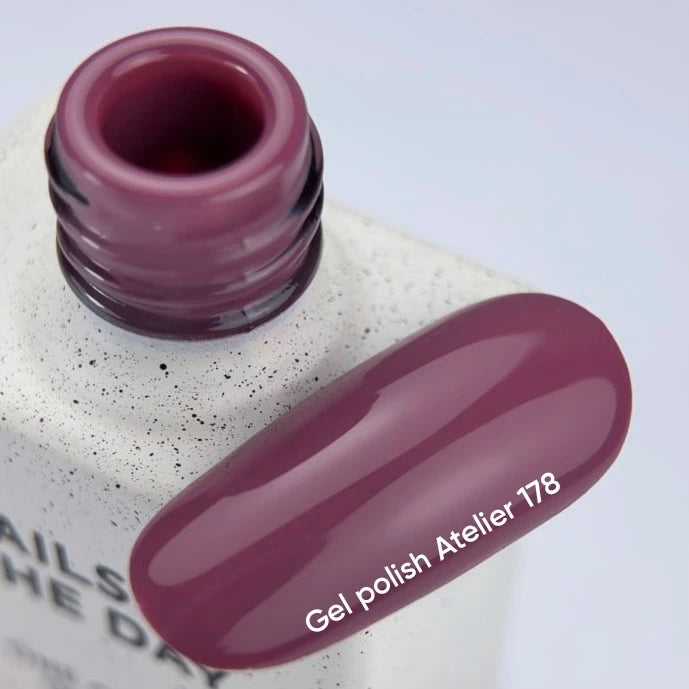 NAILSOFTHEDAY Gel Polish Atelier 178 — esmalte semipermanente rosa empolvado oscuro con cobertura en una sola capa, 10 ml