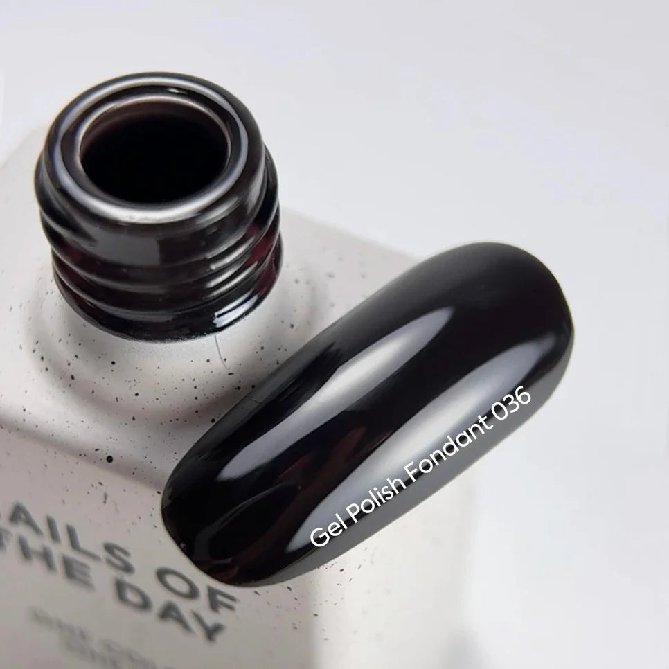NAILSOFTHEDAY Gel Polish Fondant — esmalte semipermanente marrón oscuro, cobertura en una sola capa, 10 ml