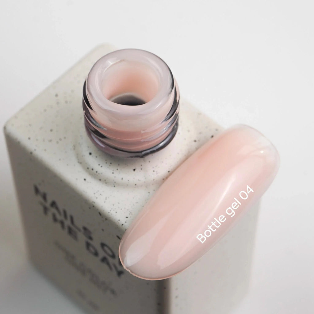 NAILSOFTHEDAY Bottle gel 04 – gel ultrafuerte (beige leche), 10 ml