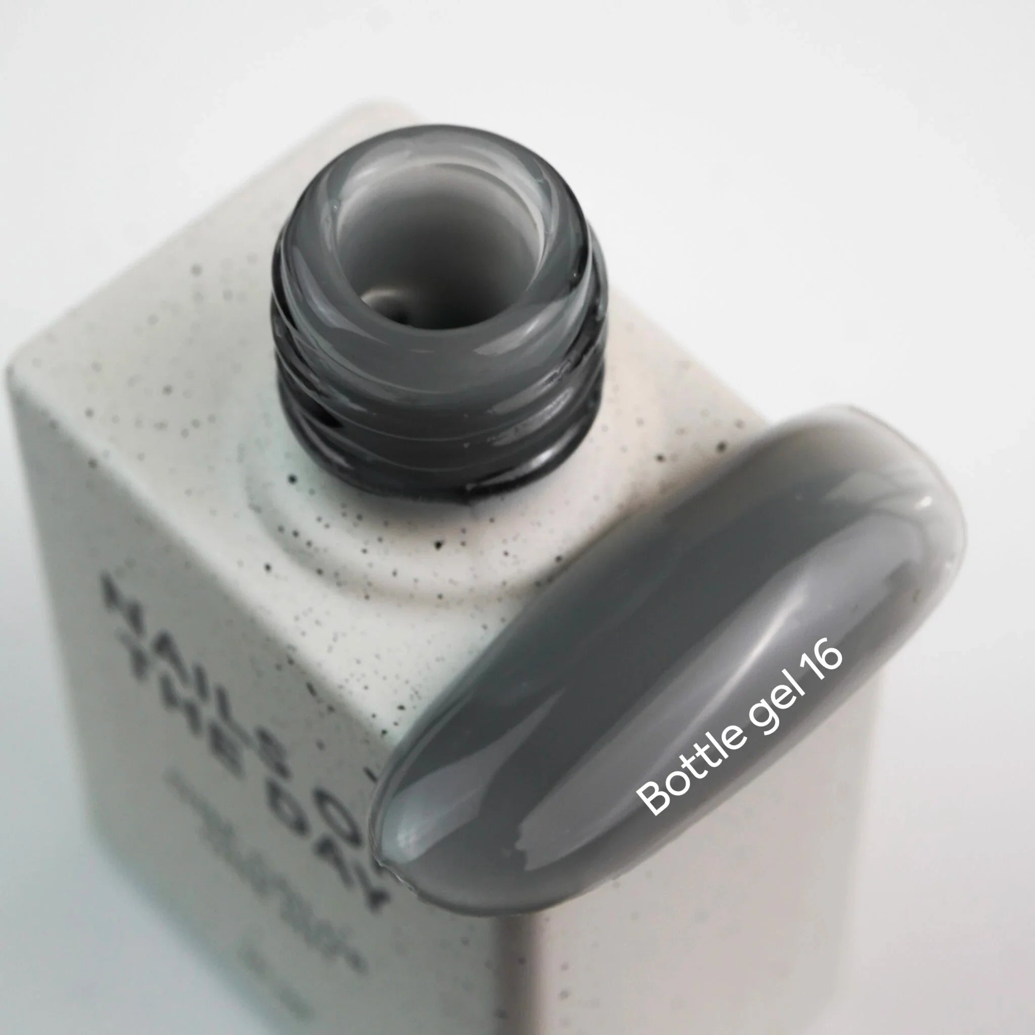 NAILSOFTHEDAY Bottle gel 16 — gel ultrafuerte para uñas, 10 ml