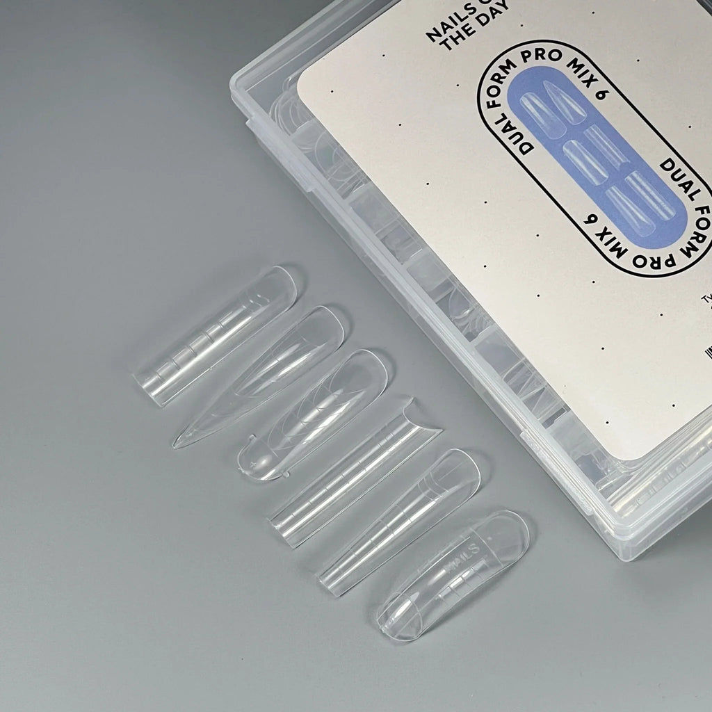 NAILSOFTHEDAY Dual Form Pro Mix 6 (Tipo 11) — set de formas superiores con 6 tipos diferentes, 12 tamaños por tipo, 144 unidades en total.