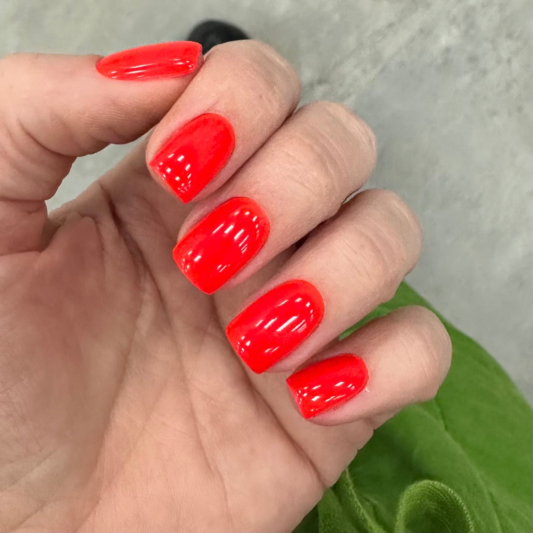 NAILSOFTHEDAY Let's Special Red: esmalte semipermanente  rojo especial que se superpone en una capa, 10 ml