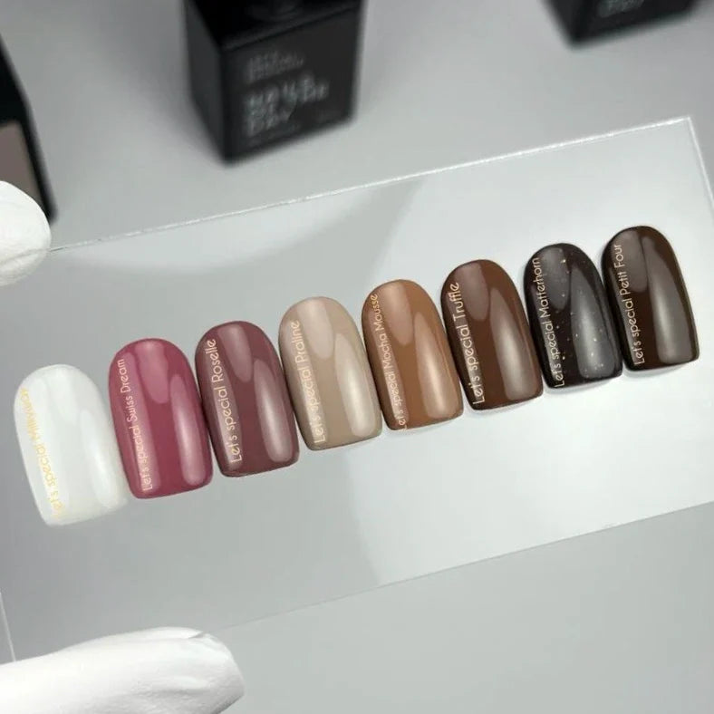 NAILSOFTHEDAY Let’s Special Mocha Mousse — esmalte semipermanente en un tono beige caramelo cálido, que cubre perfectamente en una sola capa, 10 ml.