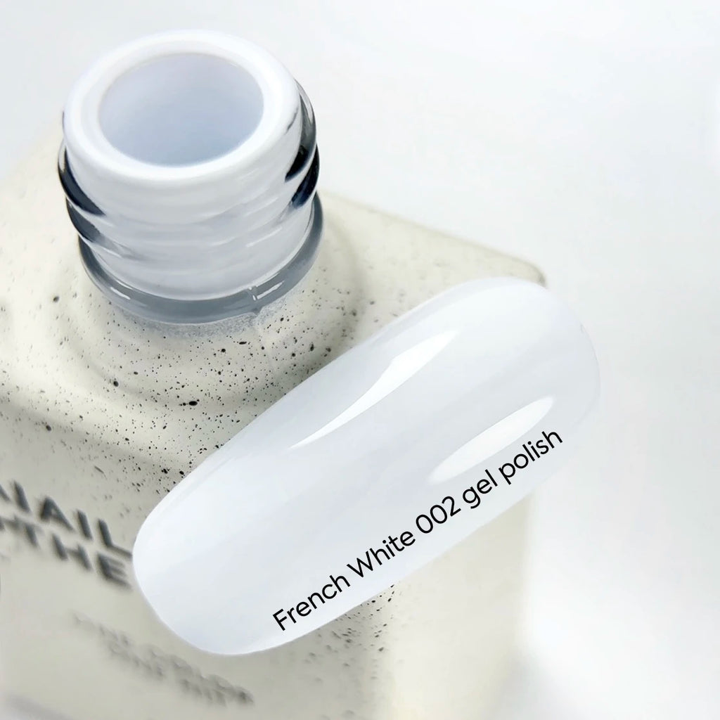 NAILSOFTHEDAY Gel Polish French White 002 — esmalte semipermanente ultrablanco frío con cobertura en una capa, 10 ml
