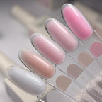 NAILSOFTHEDAY Bottle Gel 45 Shimmer — gel ultrarresistente beige lechoso con shimmer plateado para reforzar las uñas, 10 ml