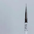 NAILSOFTHEDAY Professional Brush 2-in-1: Liner + Oval — pincel profesional metálico de doble cara con tapas, diseñado para trazos finos y para la aplicación de gel. Liner de 11 mm + óvalo plano de 11 mm.