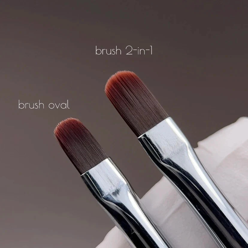 NAILSOFTHEDAY Professional Brush 2-in-1: Liner + Oval — pincel profesional metálico de doble cara con tapas, diseñado para trazos finos y para la aplicación de gel. Liner de 11 mm + óvalo plano de 11 mm.