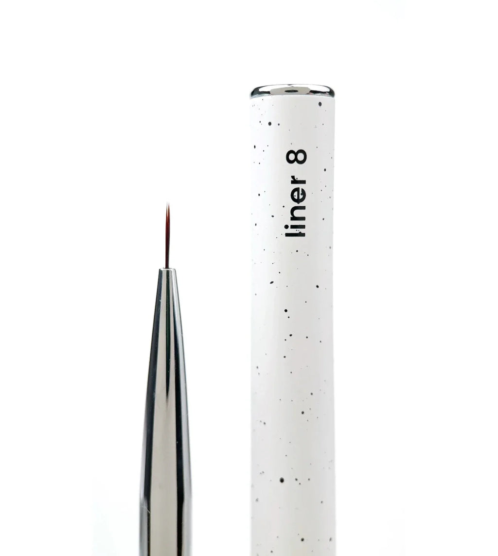 NAILSOFTHEDAY Professional Brush Liner — pincel profesional metálico con tapa, diseñado para trazos finos y detalles, liner de 8 mm.
