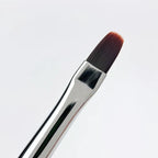 NAILSOFTHEDAY Professional Brush Oval — pincel profesional metálico con tapa, diseñado para la aplicación de gel, forma ovalada plana, 9 mm.