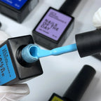 NAILSOFTHEDAY Let’s special Pantone2025/6 — esmalte semipermanente azul vibrante, que cubre en una capa, 10 ml.