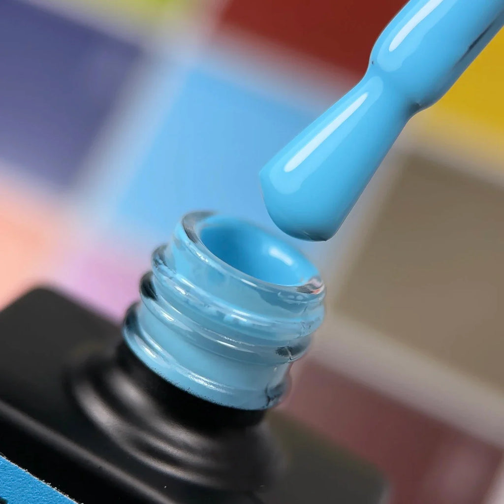 NAILSOFTHEDAY Let’s special Pantone2025/6 — esmalte semipermanente azul vibrante, que cubre en una capa, 10 ml.