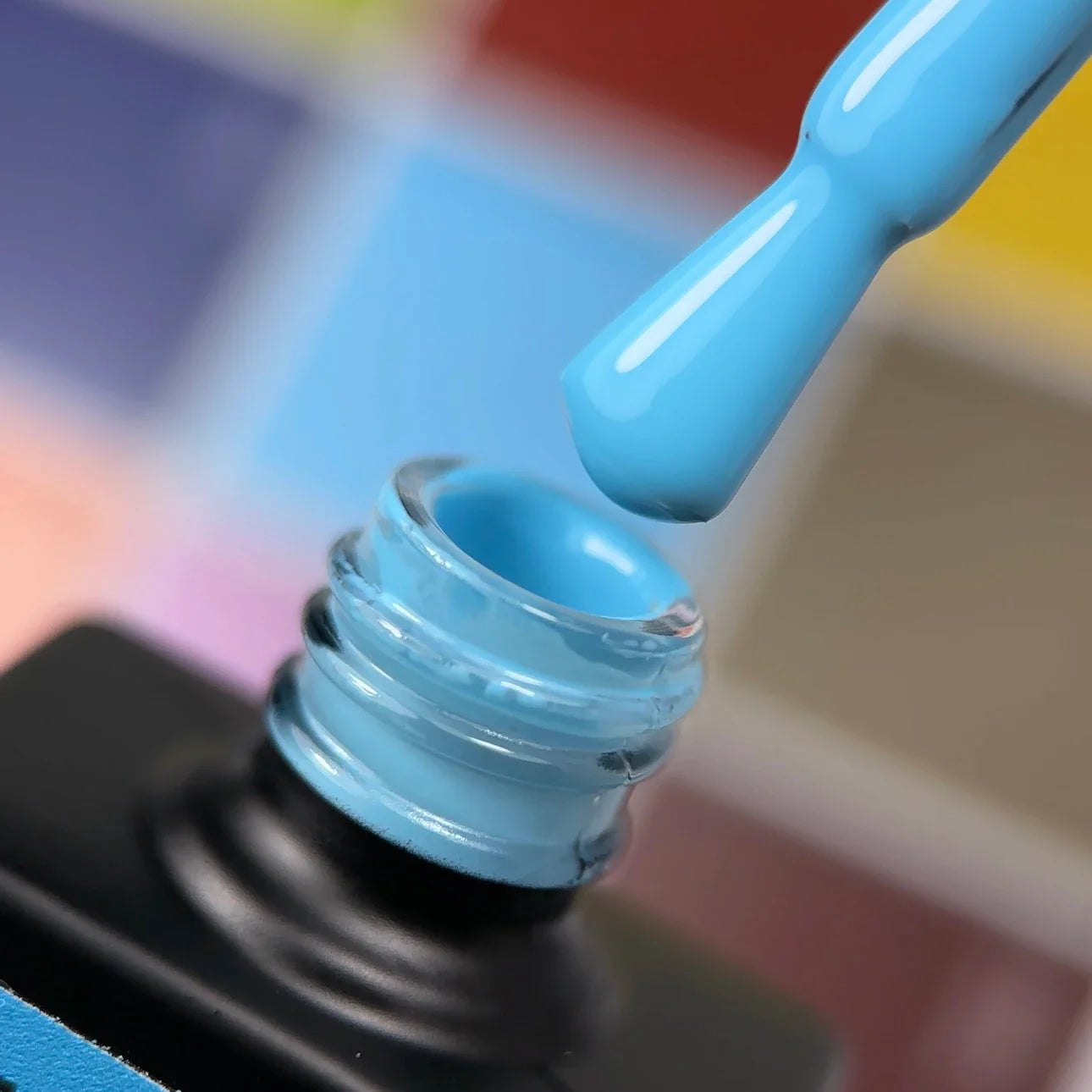 NAILSOFTHEDAY Let’s special Pantone2025/6 — esmalte semipermanente azul vibrante, que cubre en una capa, 10 ml.