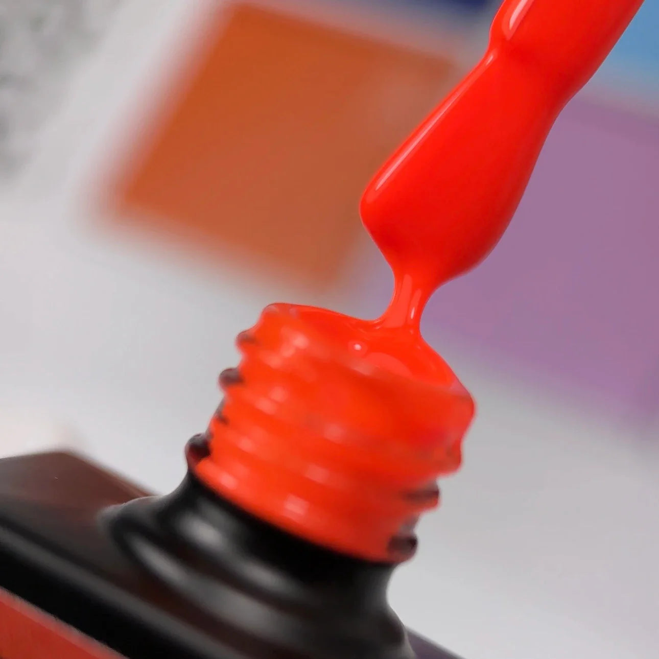 NAILSOFTHEDAY Let’s special Pantone2025/2 — esmalte semipermanente naranja neón vibrante, que cubre en una capa, 10 ml.