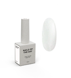 Nailsoftheday Cover base NEW Formula milk 05 — un tono lechoso, semitransparente con brillo rosa que intensifica el color y lo hace más cálido, una base de camuflaje para uñas, 10 ml.