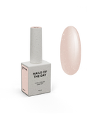 NAILSOFTHEDAY Bottle Gel 45 Shimmer — gel ultrarresistente beige lechoso con shimmer plateado para reforzar las uñas, 10 ml