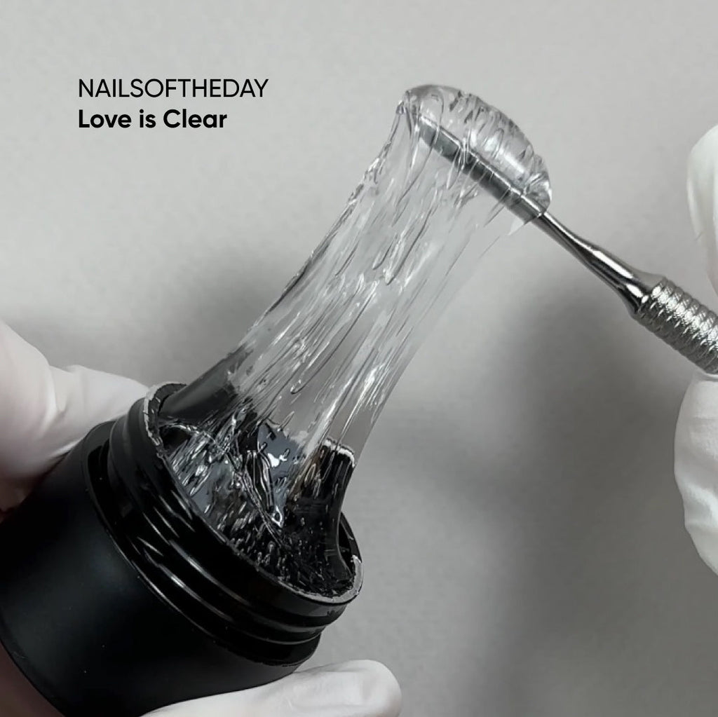 NAILSOFTHEDAY Love is Clear: gel-chicle  transparente para crear diseños voluminosos en las uñas, 15 g