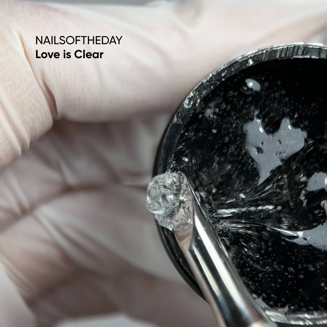 NAILSOFTHEDAY Love is Clear: gel-chicle  transparente para crear diseños voluminosos en las uñas, 15 g