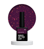 NAILSOFTHEDAY Malbec base potal 03 – fantástica base imitacion cristal con elementos dorados, 10 ml