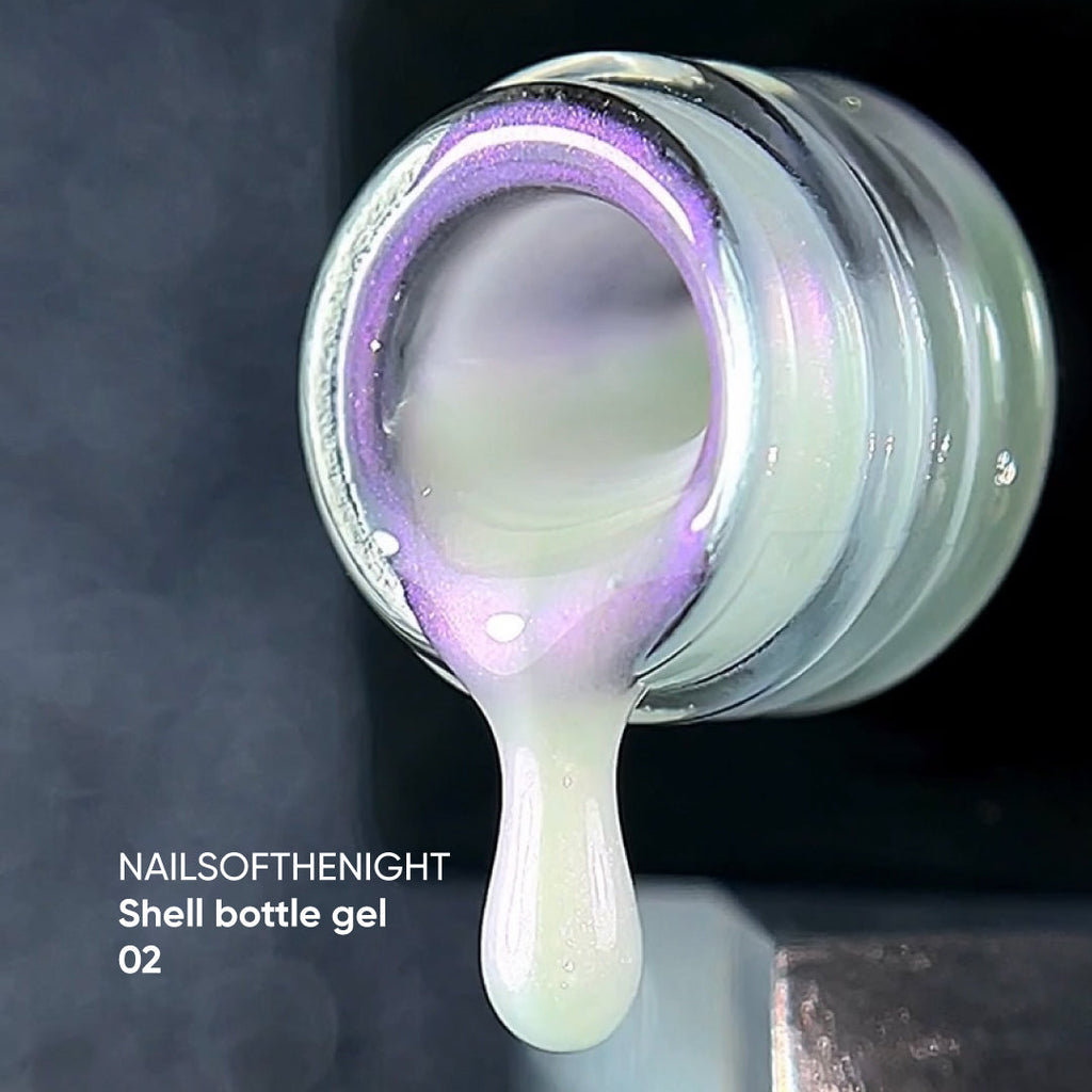 NAILSOFTHENIGHT Shell bottle gel 02 — gel líquido ultrafuerte con función autonivelante y efecto perla para uñas, 10 ml