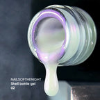 NAILSOFTHENIGHT Shell bottle gel 02 — gel líquido ultrafuerte con función autonivelante y efecto perla para uñas, 10 ml